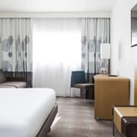 Novotel Saint-quentin En Yvelines 호텔
