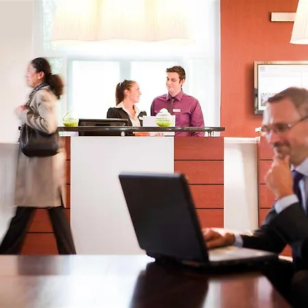 Hotel Novotel Saint-quentin En Yvelines Magny-les-Hameaux