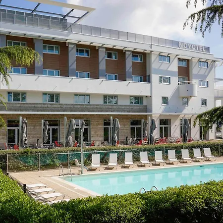 Novotel Saint-quentin En Yvelines Hotel 4*