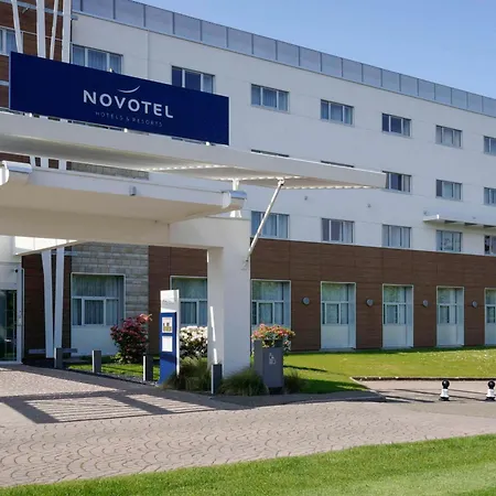 Hotel Novotel Saint-quentin En Yvelines 4*