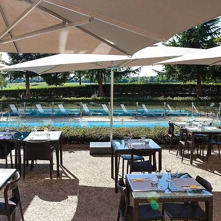 Novotel Saint-quentin En Yvelines 4* Magny-les-Hameaux