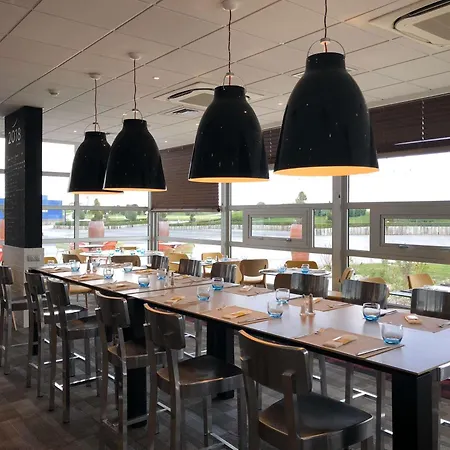 Novotel Saint-quentin En Yvelines Hotel 4*