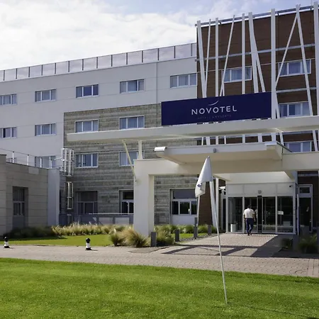 Novotel Saint-quentin En Yvelines 4* Magny-les-Hameaux