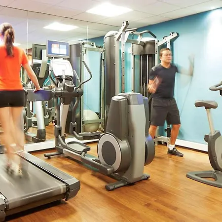 Novotel Saint-quentin En Yvelines 4* Magny-les-Hameaux