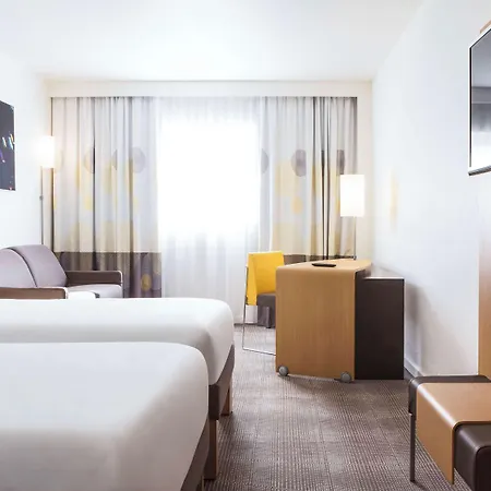 Novotel Saint-quentin En Yvelines Hotel 4*