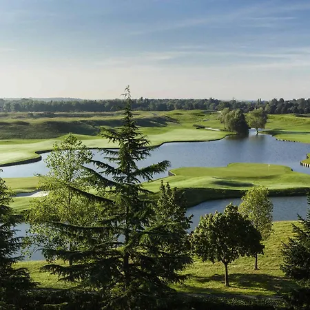 Novotel Saint-quentin En Yvelines 4*