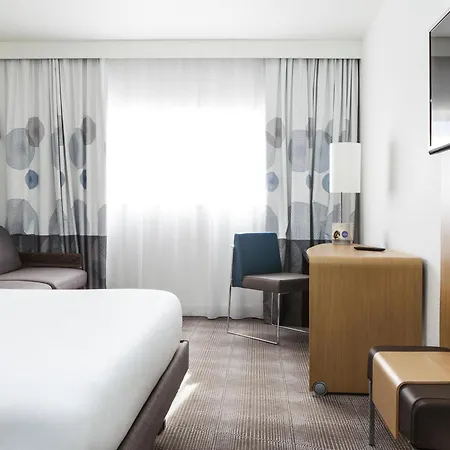 Hotel Novotel Saint-quentin En Yvelines 4*