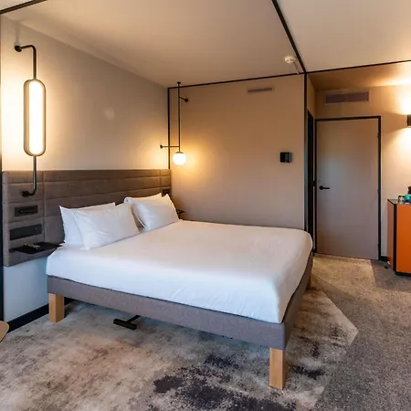 Novotel Saint-quentin En Yvelines 4* Magny-les-Hameaux