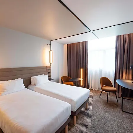Novotel Saint-quentin En Yvelines 4*