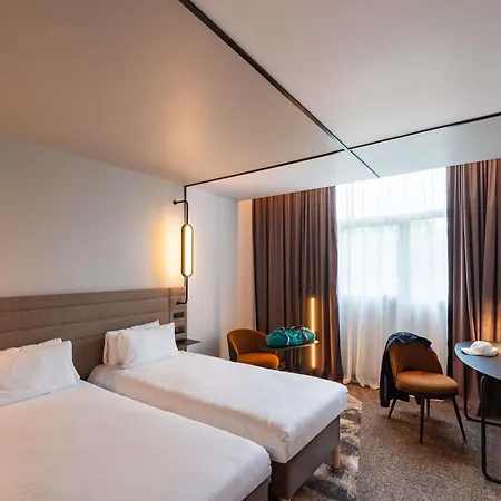 Novotel Saint-quentin En Yvelines Otel 4*