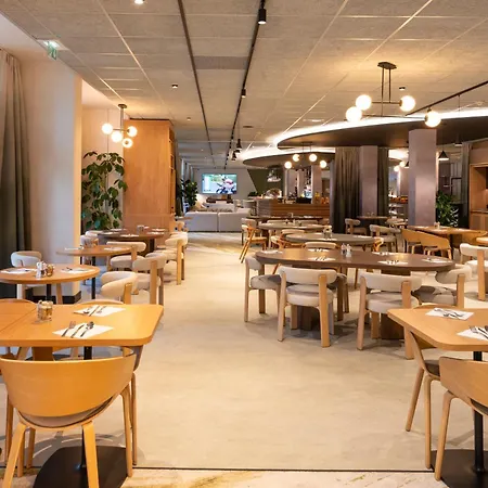 Novotel Saint-quentin En Yvelines 4* Magny-les-Hameaux