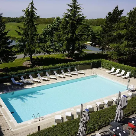 Hotel Novotel Saint-quentin En Yvelines 4*