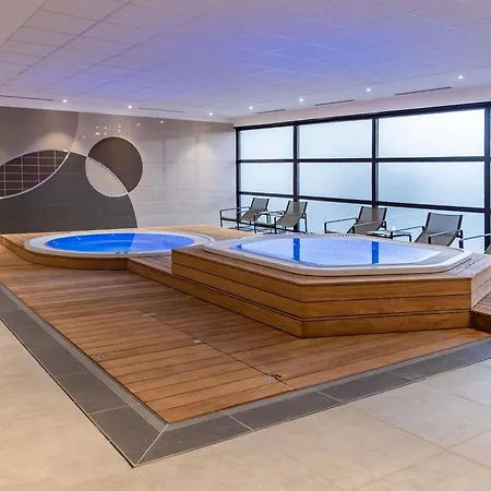Hotel Novotel Saint-quentin En Yvelines 4*
