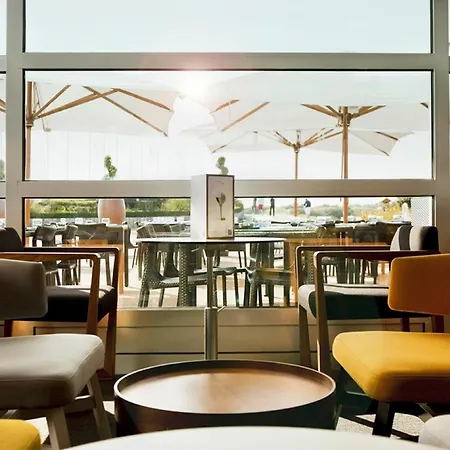 Hotel Novotel Saint-quentin En Yvelines 4*
