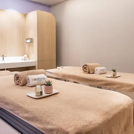 Novotel Saint-quentin En Yvelines מלון 4*