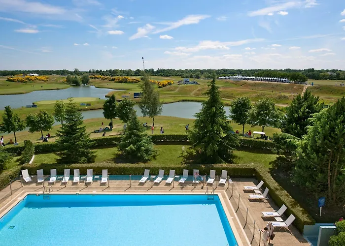 Novotel Saint-quentin En Yvelines Hotel 4*