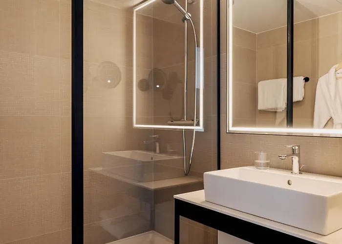 Hotel Novotel Saint-quentin En Yvelines 4*