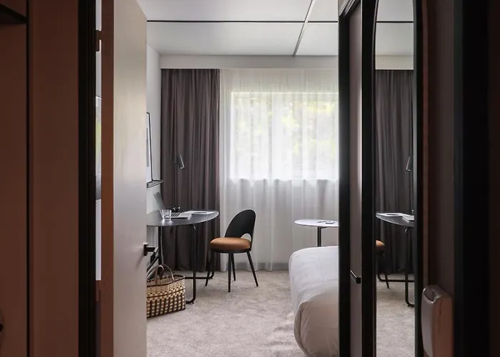 Hotel Novotel Saint-quentin En Yvelines 4*