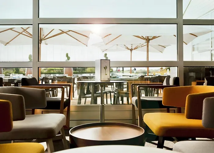 Hotel Novotel Saint-quentin En Yvelines 4*