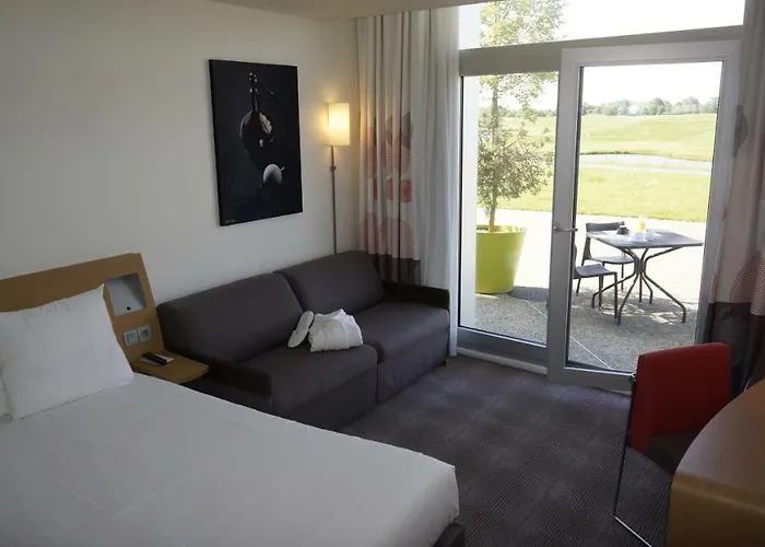 Hotel Novotel Saint-quentin En Yvelines 4*